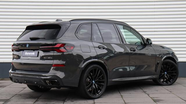 BMW X5 xDrive50e M-Sport Pro | Massage | Sky Lounge | Harman/Kardon | Soft-Close | Head-up | Carbon | Achterasbesturing
