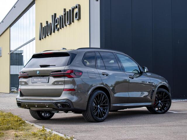BMW X5 xDrive50e Trekhaak | Schuif/kantel Pano | Adapt. Cruise | LED | Massage | Softclose | M sport Pro | Shadow line |