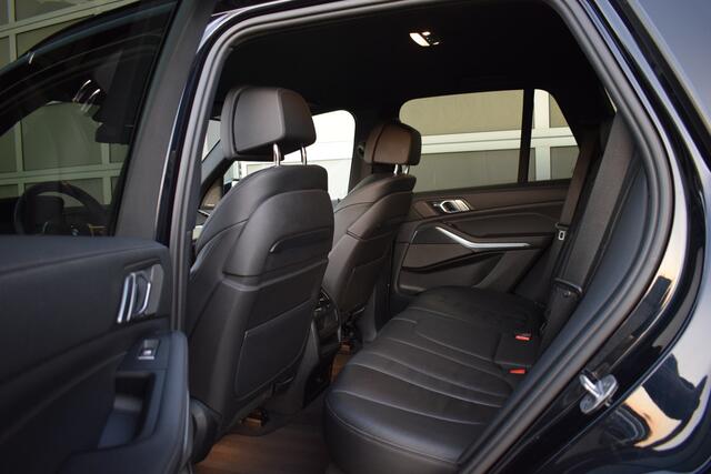 BMW X5 xDrive45e High Ex. M-Sport | Carbon Zwart | LASER LED | ACC Luchtvering