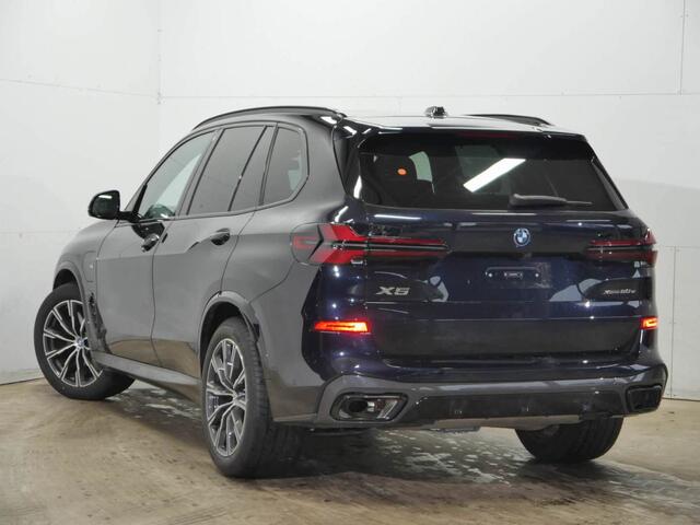 BMW X5 xDrive50e M-Sport | Panorama | Comfortzetels + Ventilatie | Driving Assistant Professional | Harman Kardon | Trekhaak | SoftClose