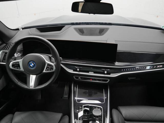 BMW X5 xDrive50e M-Sport | Panorama | Comfortzetels + Ventilatie | Driving Assistant Professional | Harman Kardon | Trekhaak | SoftClose