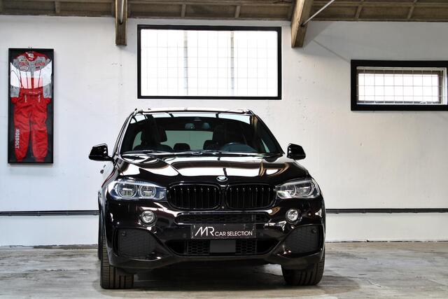BMW X5 xDrive35i High Executive | Rubinschwarz | M-Sport | Trekhaak | B&O | Panoramadak | NL auto | BMW onderhouden |