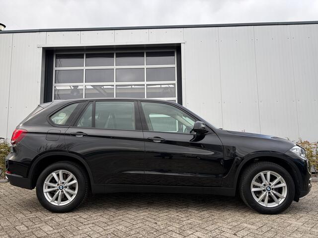 BMW X5 xDrive35i High Executive 306pk | Achteruitrijcamera | Bang & Olufsen Sound | Cruise control adaptief met stop&go | Luchtvering | Rondomzicht camera | Trekhaak elektrisch uitklapbaar | Prachtig exemplaar!