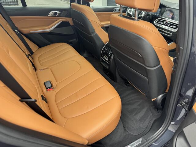 BMW X5 xDrive 45e M Sport High Executive | Panorama Skylounge | Laser | Stoelventilatie | 22" | Harman Kardon | Wegkl. Trekhaak