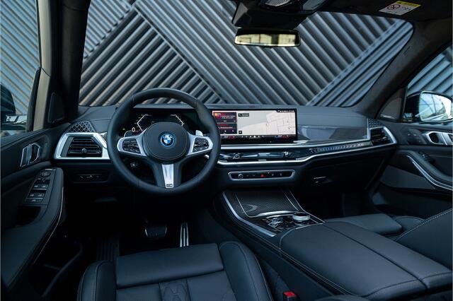 BMW X5 xDrive50e LCI M-Sport Pro ACC Pano M Seats Alcantara Hemel Massage Stoelvent. Achterasbestr. Softcl, Head Up 360 Kristal HarmanK Trekhaak
