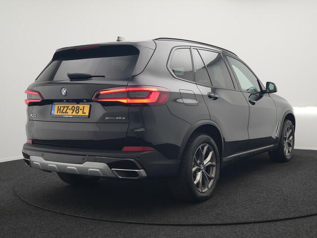 BMW X5 xDrive45e High Executive Plug In Hybrid 395pk Dealer O.H PHEV | Trekhaak Af Fabriek | Luchtvering | Panodak | Head Up | Adaptive Cruise | 360 Camera | Adaptief Onderstel | Lederen Sportstoelen Memory & Verwarmd | Apple Carplay | Sfee