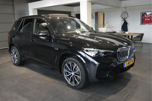 BMW X5 xDrive45e M-pakket pano camera leer trekhaak 20 inch !!