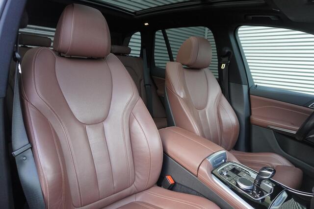 BMW X5 xDrive40i M Sportpakket | Integral Active Steering | Glazen panoramadak | BMW Laserlight | Parking Assistant Plus | HIFI System Harman Kardon