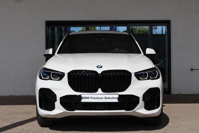 BMW X5 xDrive45e High Executive | M Sportpakket | Panorama Dak | Driving Assistant Plus