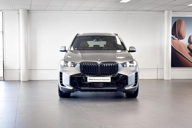 BMW X5 xDrive50e | M Sport | Driving Assistant Pro | Glazen Panoramadak | Massagestoelen | Harman Kardon