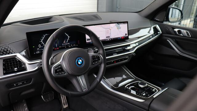 BMW X5 xDrive50e M-Sport Pro | Massage | Sky Lounge | Harman/Kardon | Stoelventilatie | Head-up | Trekhaak | Carbon