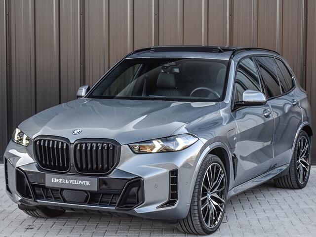 BMW X5 xDrive50e | M-SPORT BRAKE | COMFORT ACCESS | SOFT CLOSE | TREKHAAK | SHADOW-LINE | PANORAMADAK | STOEL VENTILATIE | AMBIANCE AIR | AMBIANCE LIGHT | ADAPTIVE LED | ACTIVE CRUISE | 360 CAMERA | DAB+ | HARMAN/KARDON | GESTURE CONTROL |