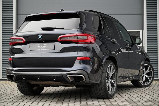 BMW X5 M50d M-SPORT / PANO / INDIVIDUAL LEDER / HUD / SOFTCLOSE / LASER / 4WIELSTURING / PARFUM / TREKHAAK