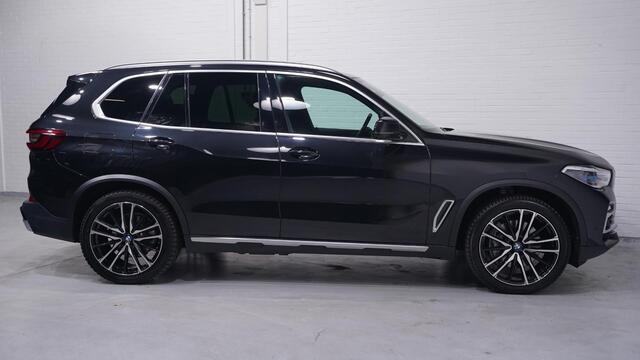 BMW X5 xDrive45e xLine Panodak Comfortstoelen Harman Kardon Camera Hud Apple Carplay Luchtvering Laser light