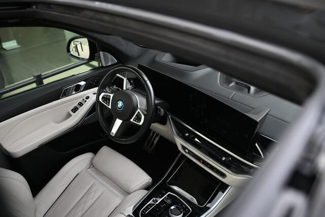 BMW X5 xDrive50e High Executive M Sport Automaat / Panoramadak / Trekhaak / Soft-Close / Stoelventilatie / Massagefunctie / Massagefunctie / Parking Assistant Professional / Bowers & Wilkins