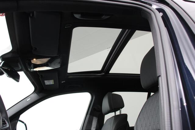 BMW X5 xDrive45e 394pk High Executive M-Sport PHEV 6 cilinder Panoramisch schuif-kantel dak Harman Kardon Head up display Lederen bekleding Electrische verstelling comfort stoelen