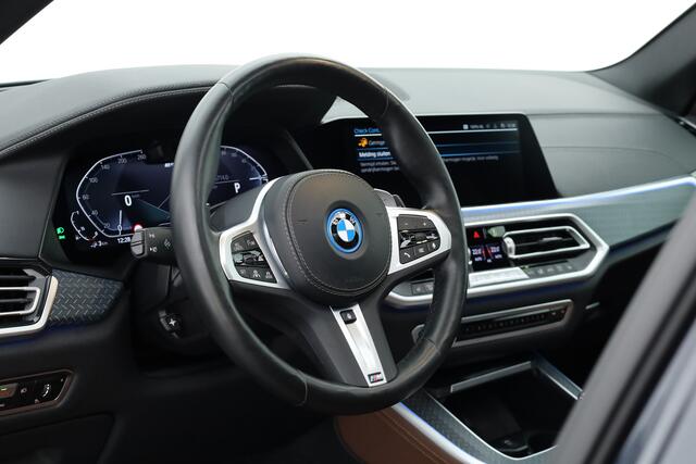 BMW X5 xDrive45e M Sport | Pano | Laser | HUD | Driving Assistant Pro. | 360cam | Luchtvering | 22'' | Leder