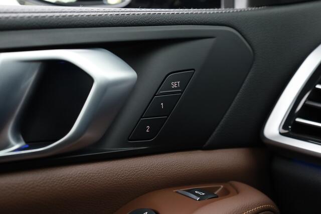 BMW X5 xDrive45e M Sport | Pano | Laser | HUD | Driving Assistant Pro. | 360cam | Luchtvering | 22'' | Leder