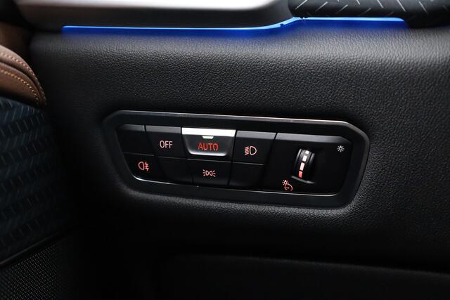 BMW X5 xDrive45e M Sport | Pano | Laser | HUD | Driving Assistant Pro. | 360cam | Luchtvering | 22'' | Leder