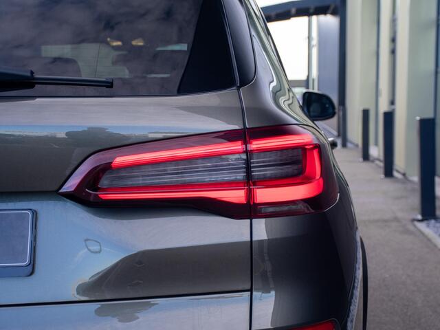 BMW X5 xDrive45e High Executive l M-sport l Adaptive LED l 360 Camera l Head-Up l Manhatton Metallic