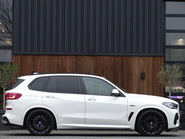 BMW X5 45e 394PK X-drive / M-Sport Pro Individual / B&W / 360° / Laser