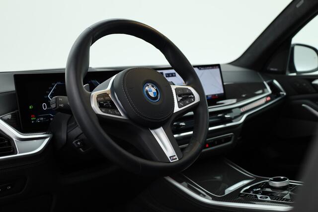 BMW X5 xDrive50e M Sport Pro | Skylounge | Stoelventilatie+Massage | Stoel+stuurverw.| Shadow Line | HUD | Luchtvering | Elek. trekhaak | | 360 Cam | H&K | Adapt. Cruise | Softclose | Iconic glow