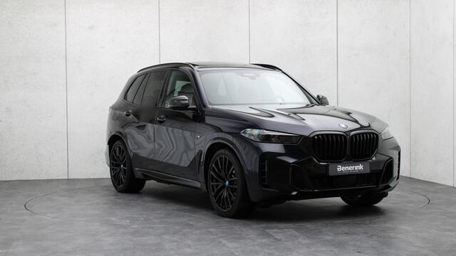 BMW X5 xDrive50e M-Sport Pro | Massage | Bowers & Wilkins | Sky Lounge | Soft-Close | Trekhaak | Stoelventilatie | Head-up