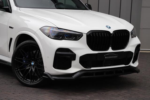 BMW X5 xDrive45e M | 394PK | Luchtvering | Head-up | Massage | M-Stoelen | Sfeerverlichting | Keyless-go | Stoelkoeling | Trekhaak | 2021.