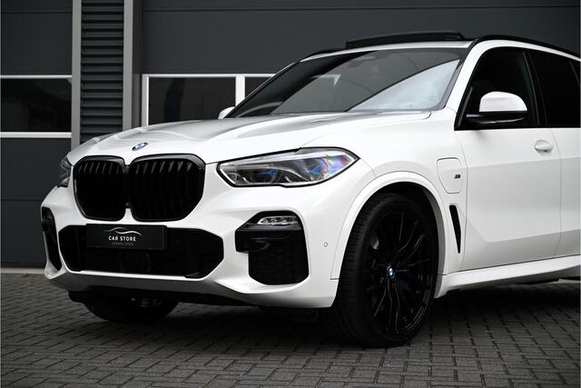 BMW X5 xDrive45e M-SPORT / PANO / LASER / MASSAGE / HUD / COMFORTSTOELEN / STOELKOELING / TREKHAAK / 22"