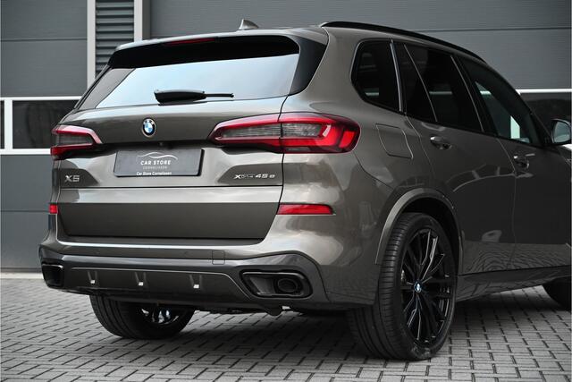 BMW X5 xDrive45e M-SPORT / SKYLOUNGE PANO / INDIVIDUAL LEDER / MASSAGE / LASER / HUD / TREKHAAK / MANHATTEN GREEN