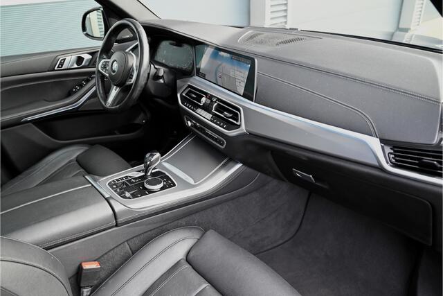 BMW X5 xDrive45e M-SPORT / PANO / MASSAGE / SOFTCLOSE / 4WIELSTURING / LASER / HUD / TREKHAAK / BTW