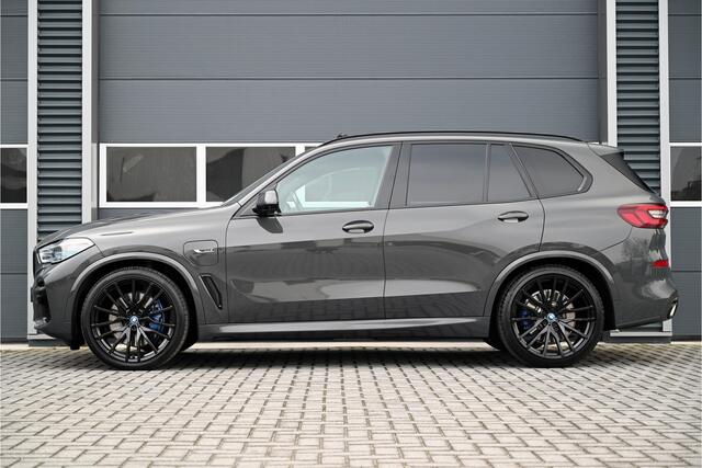 BMW X5 xDrive45e M-SPORT / SKYLOUNGE PANO / INDIVIDUAL / HUD / SOFTCLOSE / LASER / 4WIELSTURING / TREKHAAK / DRAVIT / BTW