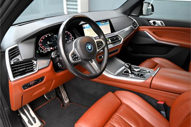 BMW X5 xDrive45e M-SPORT / SKYLOUNGE PANO / INDIVIDUAL / HUD / SOFTCLOSE / LASER / 4WIELSTURING / TREKHAAK / DRAVIT / BTW