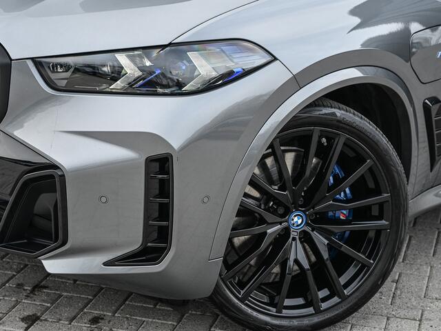 BMW X5 xDrive50e | M-SPORT BRAKE | COMFORT ACCESS | SOFT CLOSE | TREKHAAK | SHADOW-LINE | PANORAMADAK | STOEL VENTILATIE | AMBIANCE AIR | AMBIANCE LIGHT | ADAPTIVE LED | ACTIVE CRUISE | 360 CAMERA | DAB+ | HARMAN/KARDON | GESTURE CONTROL |