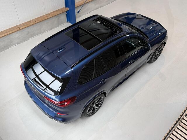 BMW X5 xDrive45e High Executive M SPORT PAKKET - PANORAMADAK - STOELKOELING + VERWARMING - LASER LAMPEN - LUCHTVERING - HIFI GELUIDSINSTALLATIE - PARKEER CAMERA 360
