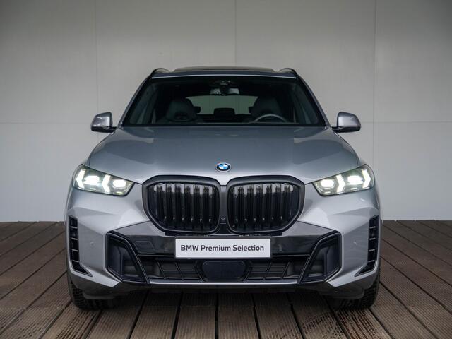 BMW X5 xDrive40i | M Sportpakket Pro | Innovation Pack | Harman Kardon | Comfort Access | Soft-Close | Panoramadak | Massagefunctie | Driving Assistant Professional | Trekhaak