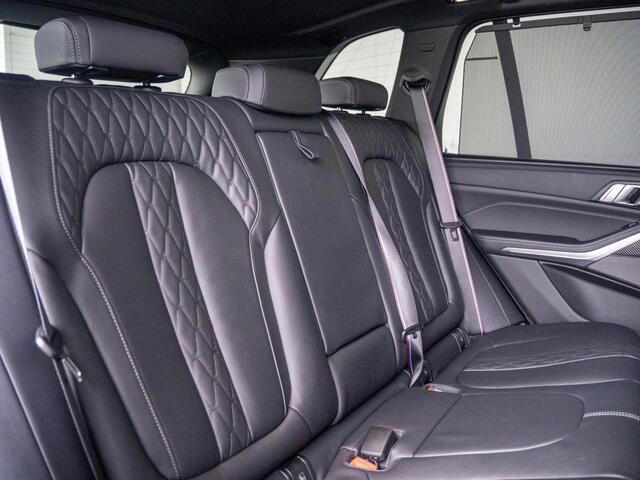 BMW X5 xDrive40i | M Sportpakket Pro | Innovation Pack | Harman Kardon | Comfort Access | Soft-Close | Panoramadak | Massagefunctie | Driving Assistant Professional | Trekhaak