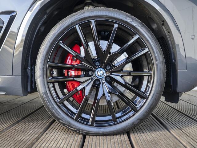 BMW X5 xDrive50e | M Sportpakket Pro | Innovation Pack | Alcantara Hemel | Panoramadak | Harman Kardon | Comfort Access | Soft-Close | Stoelventilatie | Massagefunctie | Trekhaak