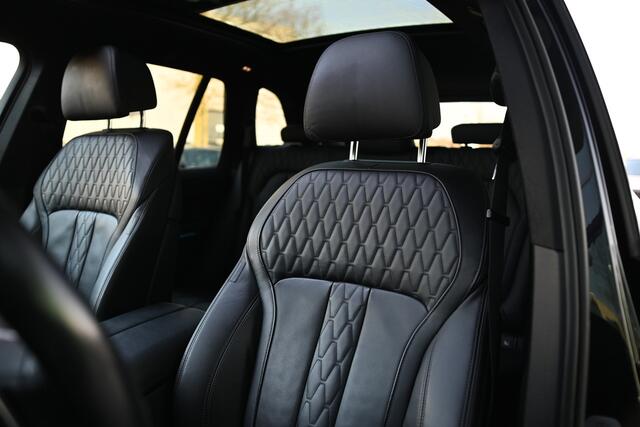 BMW X5 xDrive45e High Executive M Sport Automaat / Panoramadak Sky Lounge / Trekhaak / Laserlight / Head-Up / Parking Assistant Plus / Comfort Access