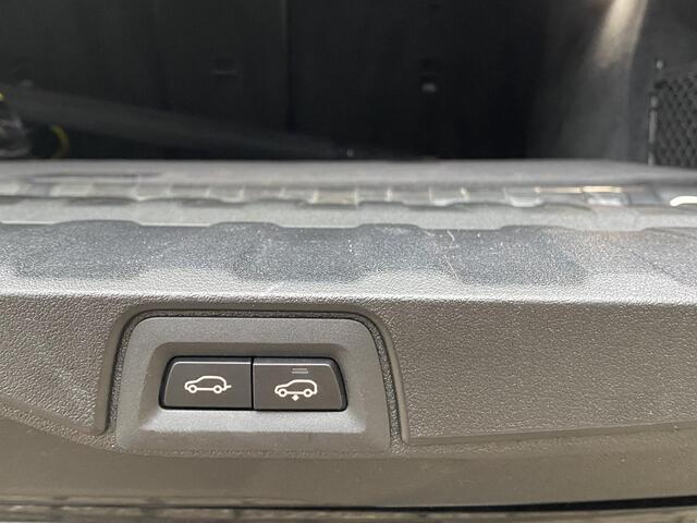 BMW X5 xDrive45e High Executive / Automaat / NL-Auto / 1e-Eigenaar / Dealer-Onderhouden / M-Pakket / Shadow-Line / Vol-Leder / Head-Up Display / Laser-LED lichten / Luchtvering / Open-Panodak / Adaptieve Cruise-Control met Stop&Go en Stuurhulp / Stuurverwarming 