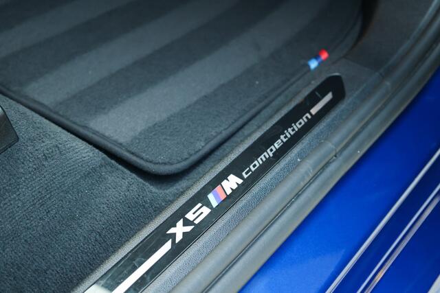 BMW X5 M Competition | VOL! | B&W | MASSAGE | HUD | SKYLOUNGE | STAGE 2 | 360 | REAR ENTERTAINMENT ELEK TREKHAAK | MEMORY | KEYLESS |