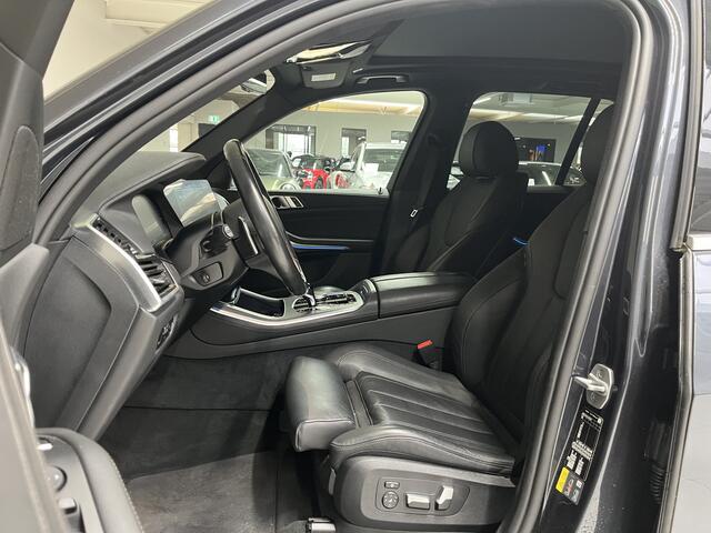 BMW X5 xDrive45e M-Sport | 2 jaar BMW Garantie | 22" | Panorama | Head-Up | Laser | Soft Close | Active Cruise Control met Stop en Go-functie