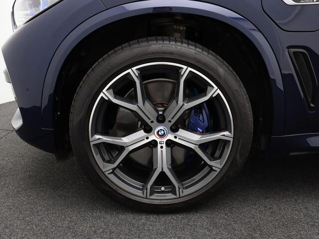 BMW X5 xDrive45e High Executive | M Sportpakket | Safety Pack | BMW Personal CoPilot Pack | Integral Active Steering | Trekhaak | Panoramadak | Driving Assistant Professional | Harman Kardon | 21''
