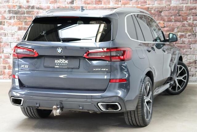 BMW X5 xDrive45e High Executive M Sport Pakket Automaat / Live Cockpit Professional / Panoramadak / Trekhaak / Active Steering / Luchtvering / Exklusiv Leder Nappa / Stoelmassage / Head-Up Display / 21 Inch / Harman Kardon / Driving Assistant / Adaptieve LED-kop