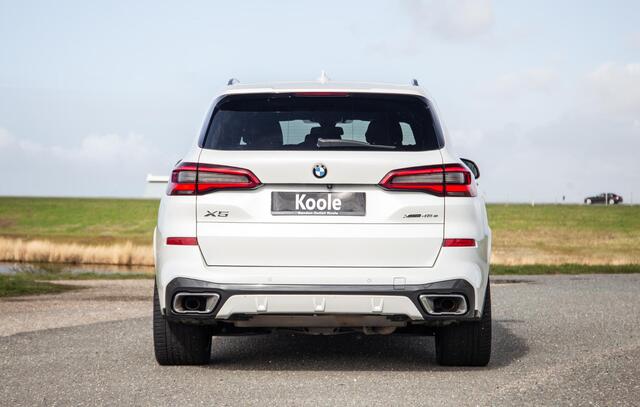 BMW X5 xDrive45e High Executive M PAKKET / BRUIN LEER / DIAMAND POOK / STOEL VERWARMING / CAMERA