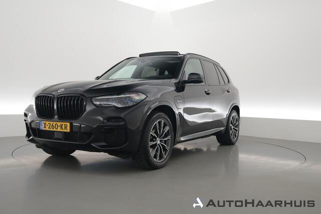 BMW X5 xDrive45e M Sport | SOH 95% | Pano | HUD | Laser | Elek. Trekhaak | Luchtvering | Shadowline | Leder+Memory | Dig. Cockpit | Stoel- Stuurverw. | Camera+PDC | Elek. Klep | V
