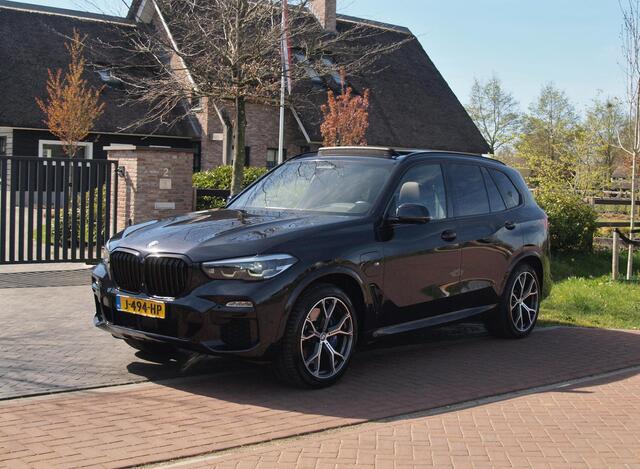 BMW X5 xDrive45e High Executive | M-Pakket | Panoramadak | 360 Camera | Sfeerverlichting | Apple Carplay |