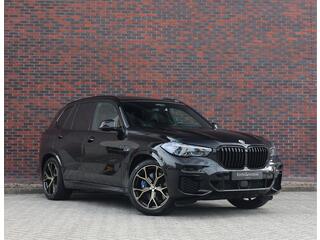 bmw-x5-45e-xdrive--skylounge---tre