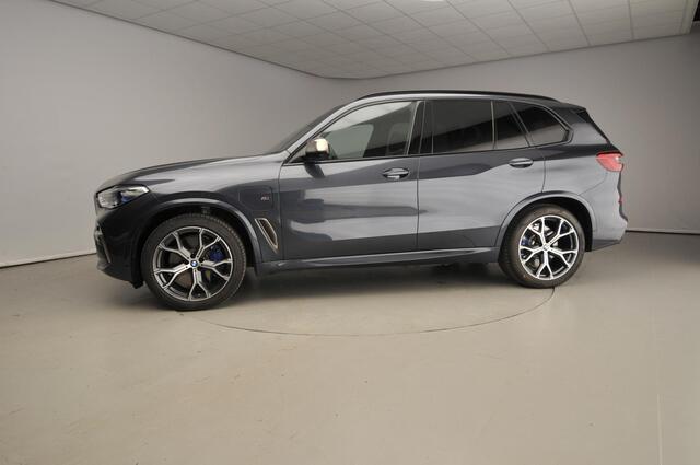 BMW X5 xDrive45e | M-Sportpakket | Laserlicht | Leder | HUD | Active cruise | Panoramadak | Trekhaak | Comfortzetels | DAB | Hifi speakers | Alu 21 inch