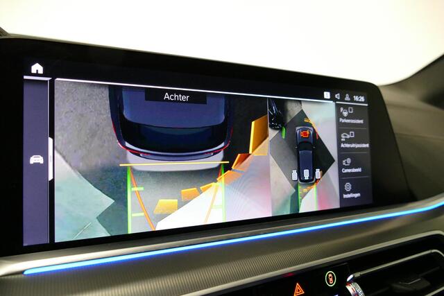 BMW X5 xDrive45e M Sport / Maxton Design Bodykit V.2 / Panoramadak / Achterasbesturing / BMW Laser Light / Elektr. verstelbare voorstoelen + memory / Stoelkoeling + -verwarming / Soft Close / Ambienteverlichting / HUD / Rondomzichtcamera / Apple Carplay - Androi